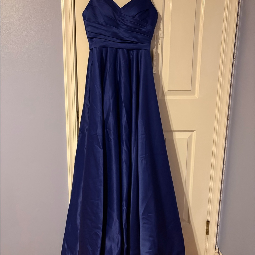 Elegant Blue Evening Gown